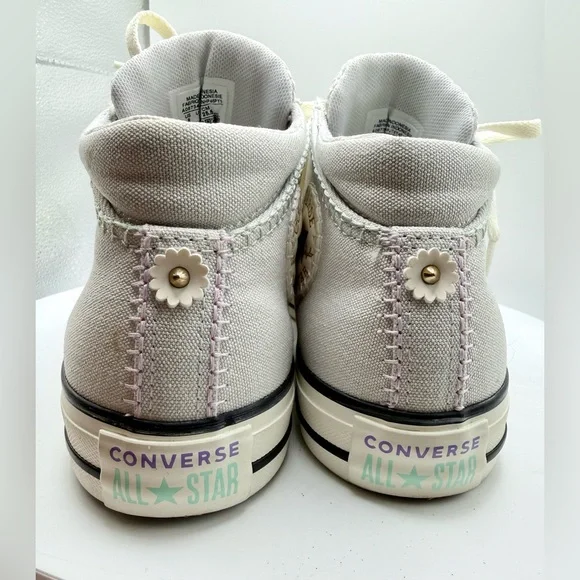 Converse All Star High‎ Top Sneakers Light Gray Gold Eyelets Women’s size 9 - Picture 2 of 7